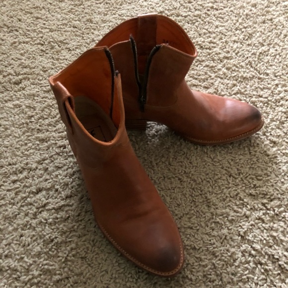Frye Shoes - Frye boots brand new with tags NWT size 9